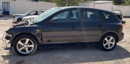 MAZDA 3 BERLINA (BK) — vehículo donante para recambios 