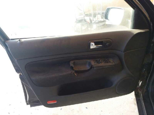 VOLKSWAGEN GOLF IV BERLINA (1J1)(10.1997) — vehículo donante para recambios 