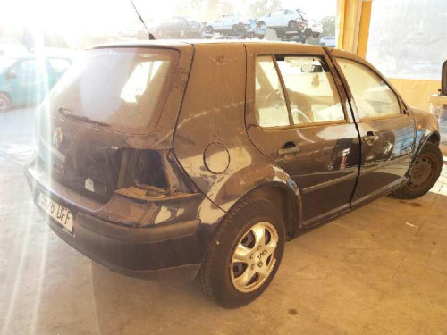 VOLKSWAGEN GOLF IV BERLINA (1J1)(10.1997) — vehículo donante para recambios 
