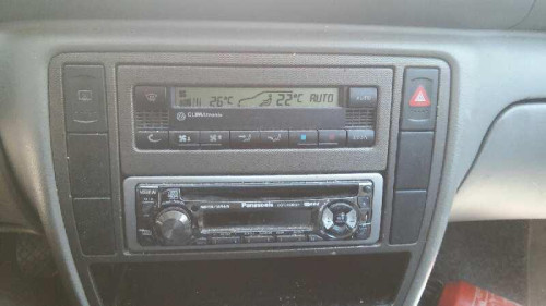  VOLKSWAGEN PASSAT BERLINA (3B2) 