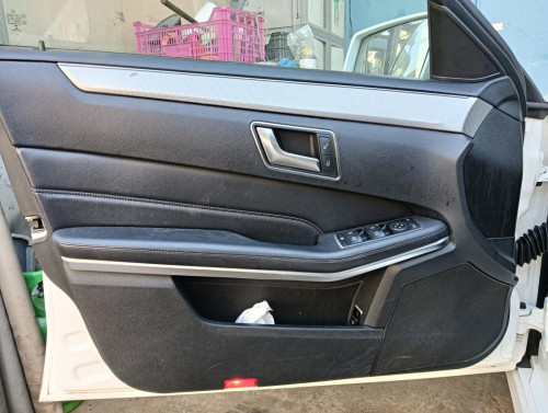 MERCEDES-BENZ CLASE E (BM 212) FAMILIAR — vehículo donante para recambios 