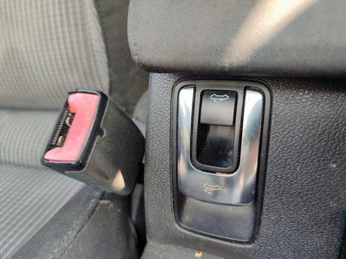 VOLKSWAGEN EOS (1F8)(10.2010) — vehículo donante para recambios 