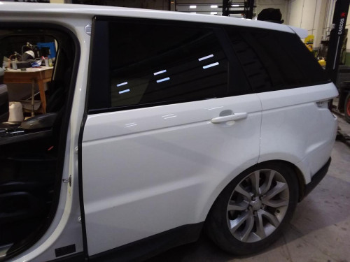 PUERTA TRASERA IZQUIERDA Land Rover RANGE ROVER SPORT 