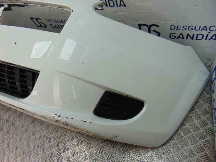 PARAGOLPES DELANTERO
