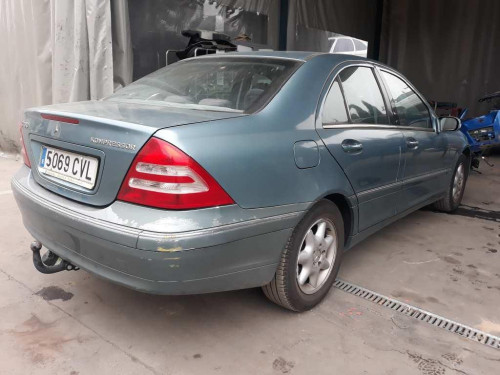 MERCEDES-BENZ CLASE C (BM 203) BERLINA — vehículo donante para recambios 