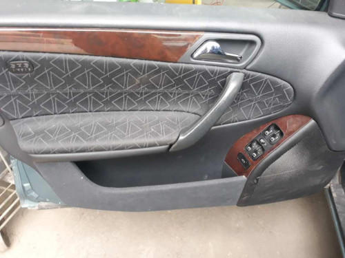 MERCEDES-BENZ CLASE C (BM 203) BERLINA — vehículo donante para recambios 