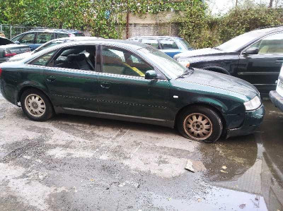 AUDI A6 BERLINA (4B2)