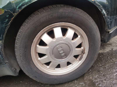 AUDI A6 BERLINA (4B2)