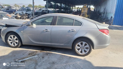 OPEL INSIGNIA BERLINA
