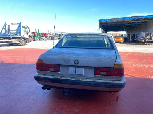  BMW SERIE 7 (E32) 