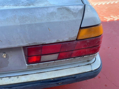 BMW SERIE 7 (E32) — vehículo donante para recambios 