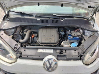 VOLKSWAGEN UP! (121)