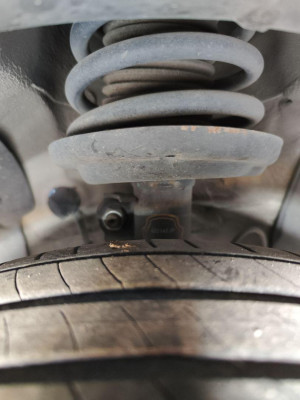 AMORTIGUADOR DELANTERO DERECHO