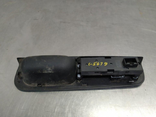  MANDO ELEVALUNAS DELANTERO IZQUIERDO Volkswagen PASSAT VARIANT (3B6) 