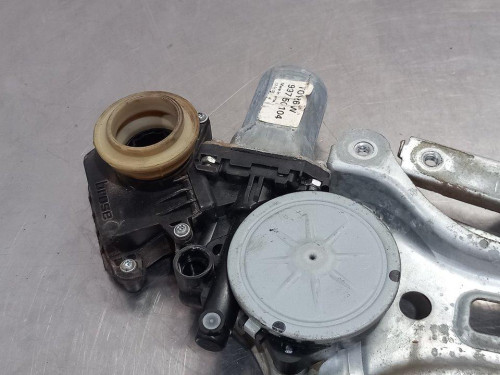  ELEVALUNAS TRASERO DERECHO TOYOTA COROLLA VERSO (R1) 