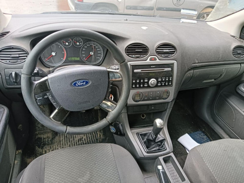 FORD FOCUS BERLINA (CAP) — vehículo donante para recambios 