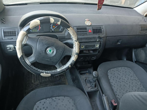 SKODA FABIA (6Y2/6Y3) — vehículo donante para recambios 