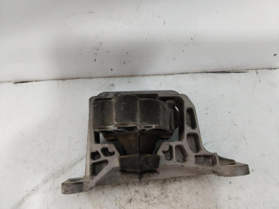 SOPORTE MOTOR DERECHO