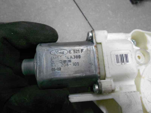  ELEVALUNAS DELANTERO IZQUIERDO FORD FOCUS BERLINA (CAP) 