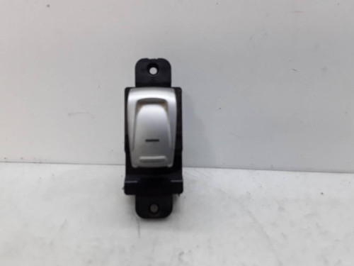 MANDO ELEVALUNAS DELANTERO DERECHO SSANGYONG TIVOLI 