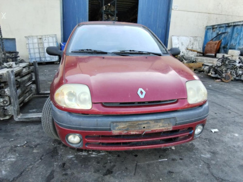 RENAULT CLIO II FASE I (B/CB0) — vehículo donante para recambios 