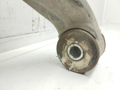 BRAZO SUSPENSION INFERIOR DELANTERO DERECHO IVECO 