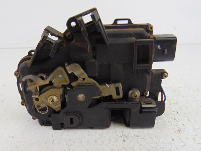 CERRADURA PUERTA TRASERA IZQUIERDA, AUDI, A6 AVANT (4B5)