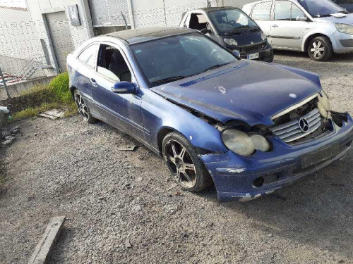 MERCEDES-BENZ CLASE C (BM 203) SPORTCOUPE — vehículo donante para recambios 