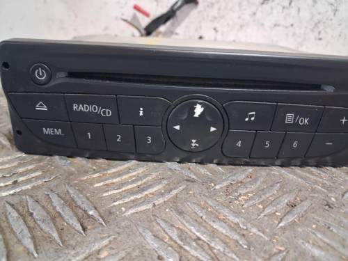 SISTEMA AUDIO / RADIO CD 