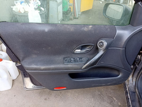 RENAULT LAGUNA II (BG0) — автомобиль-донор на запчасти 