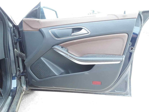 GUARNECIDO PUERTA DELANTERA DERECHA MERCEDES-BENZ CLASE CLA (BM 117) 