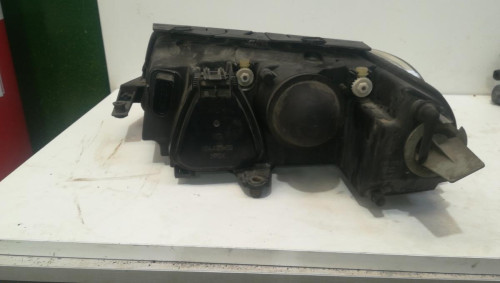 FARO DERECHO Volkswagen PASSAT BERLINA (3B3) 