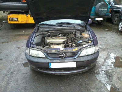 OPEL VECTRA B BERLINA