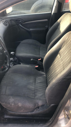 FORD FOCUS BERLINA (CAK) — vehículo donante para recambios 