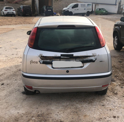 FORD FOCUS BERLINA (CAK) — vehículo donante para recambios 