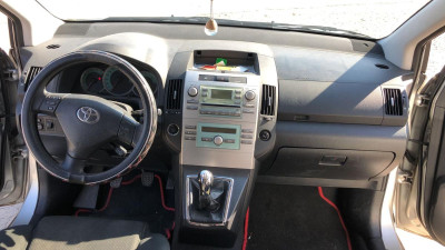 TOYOTA COROLLA VERSO (R1)