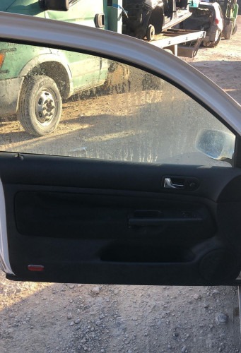 VOLKSWAGEN GOLF IV BERLINA (1J1)(10.1997) — автомобиль-донор на запчасти 