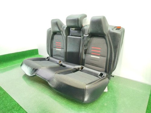 ASIENTOS TRASEROS MERCEDES-BENZ CLASE A (BM 176) 