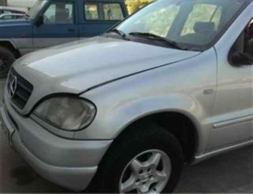MERCEDES-BENZ CLASE ML (BM 163) — vehículo donante para recambios 