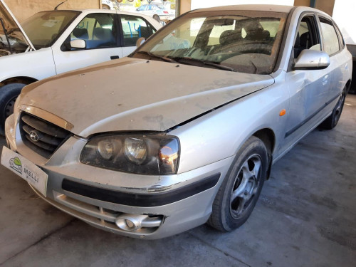 HYUNDAI ELANTRA (XD) — vehículo donante para recambios 