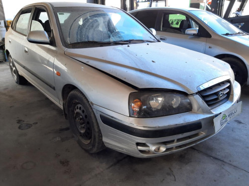 HYUNDAI ELANTRA (XD) — vehículo donante para recambios 
