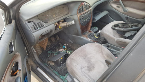 Citroen C5 Berlina (2001->) — автомобиль-донор на запчасти 