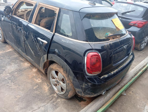  BMW MINI (F56) 