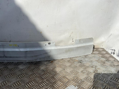 REFUERZO PARAGOLPES DELANTERO 