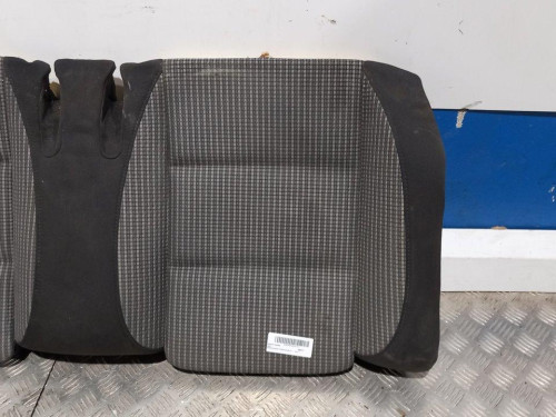 ASIENTOS TRASEROS Volkswagen EOS (1F8)(10.2010) 