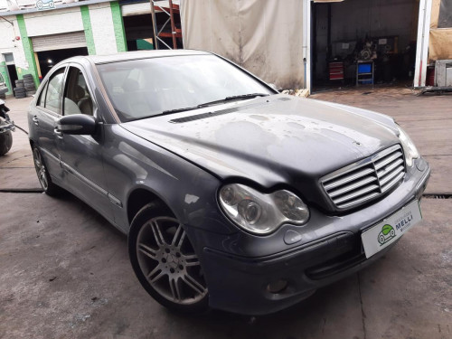  MERCEDES-BENZ CLASE C (BM 203) BERLINA 