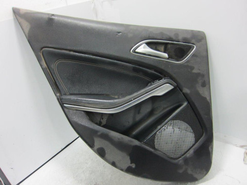  GUARNECIDO PUERTA TRASERA IZQUIERDA Mercedes-Benz CLASE GLA (BM 156) 