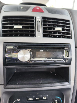 SISTEMA AUDIO / RADIO CD