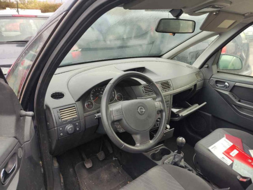 OPEL MERIVA — vehículo donante para recambios 