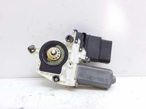 MOTOR ELEVALUNAS TRASERO DERECHO Volkswagen GOLF IV BERLINA (1J1)(10.1997) 